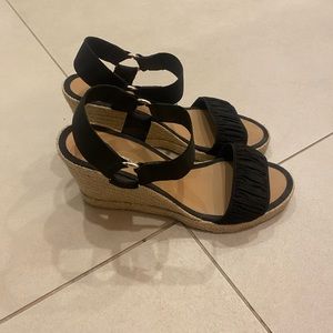 Browns Women Wedge Sandals/ Size 7 US